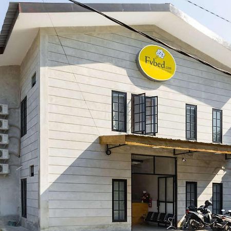 Reddoorz Near Sam Poo Kong 3 Semarang Hotel Екстериор снимка