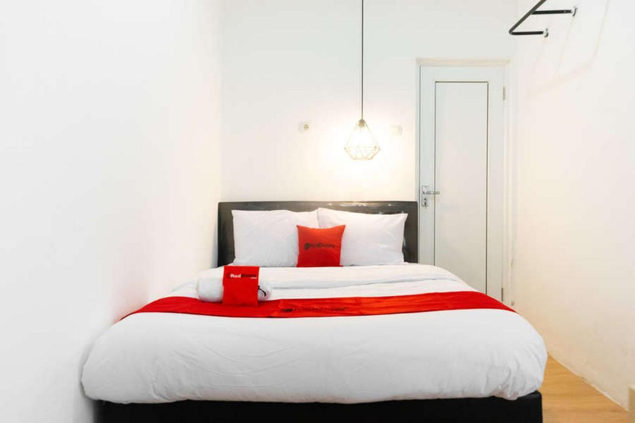 Reddoorz Near Sam Poo Kong 3 Semarang Hotel Екстериор снимка