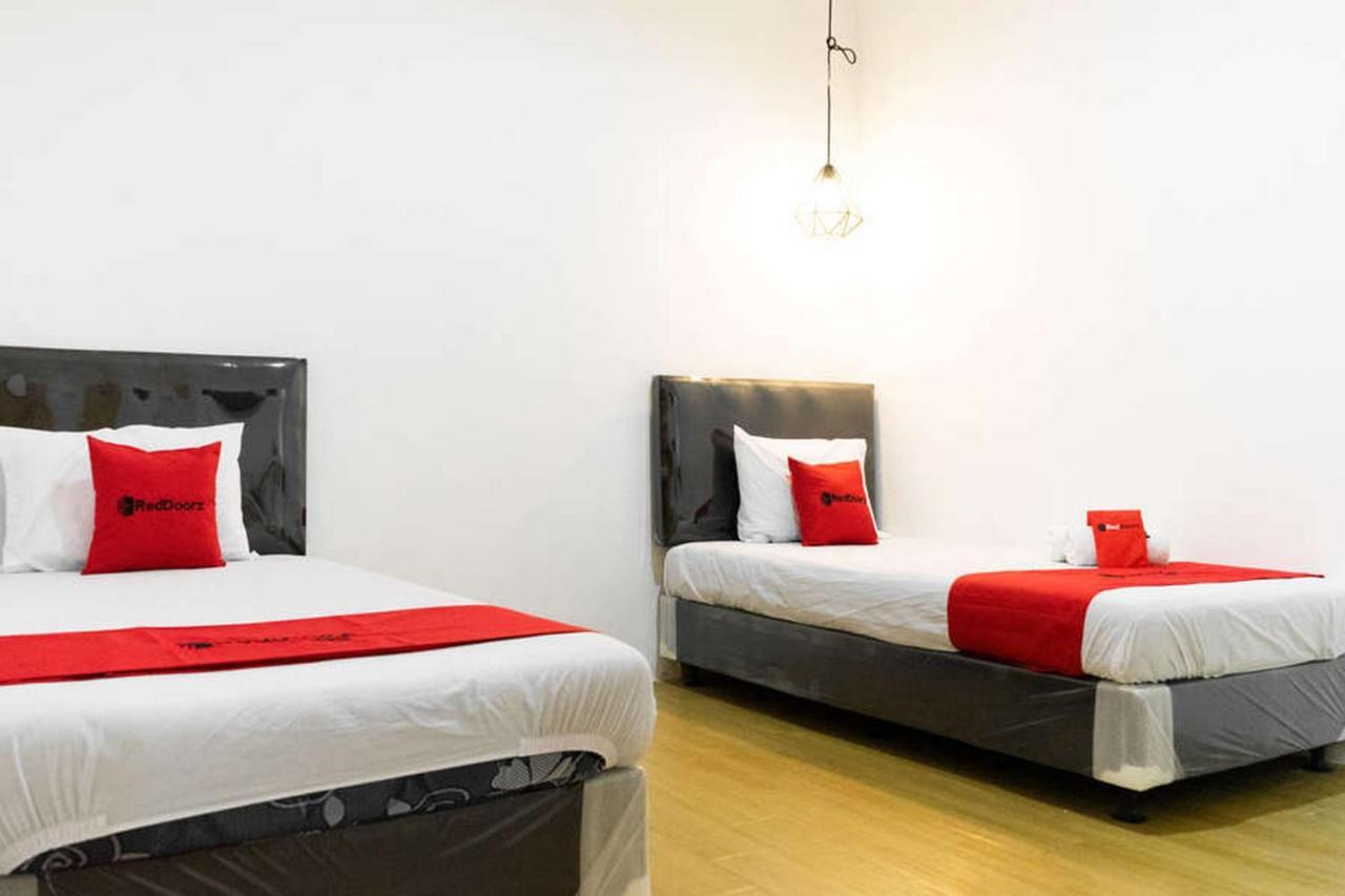 Reddoorz Near Sam Poo Kong 3 Semarang Hotel Екстериор снимка